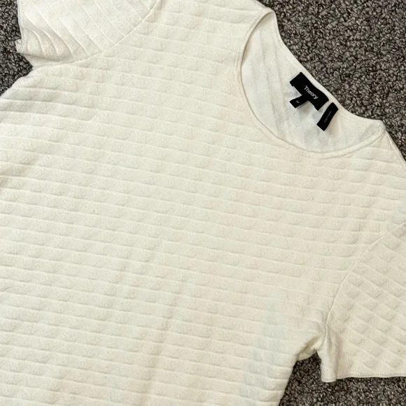 Theory Elegant Cream Quilted Top - Picture 6 of 9